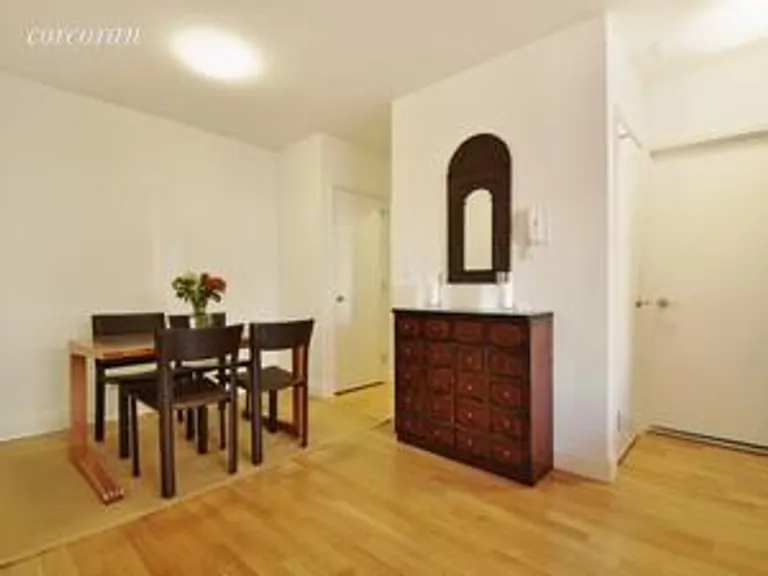 New York City Real Estate | View 212 East 47th Street, 16A | room 2 | View 3