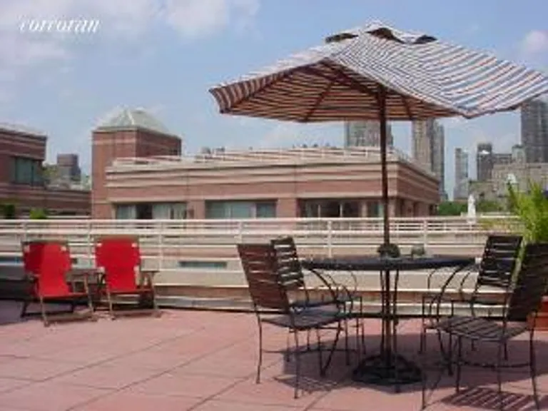 New York City Real Estate | View 393 West 49th Street, 5CC | room 5 | View 6