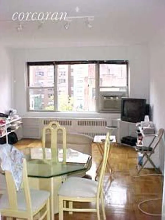 New York City Real Estate | View 288 Lexington Avenue, 8A | room 2 | View 3