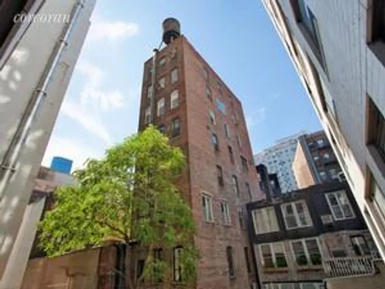 New York City Real Estate | View 115 East 9th Street, 3N | room 6 | View 7