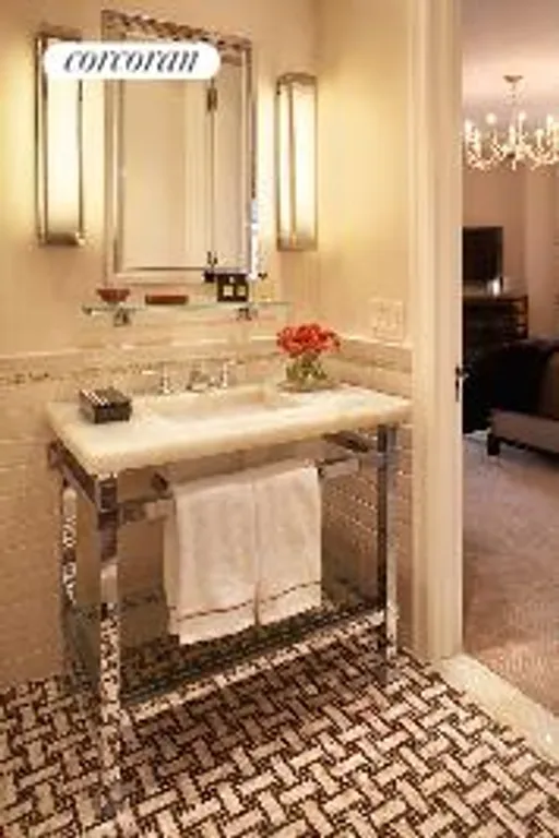 New York City Real Estate | View 300 Central Park West, 25G | Second Master Bath | View 4