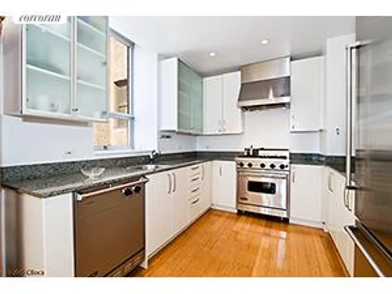 New York City Real Estate | View 201 West 17th Street, 8C | room 2 | View 3