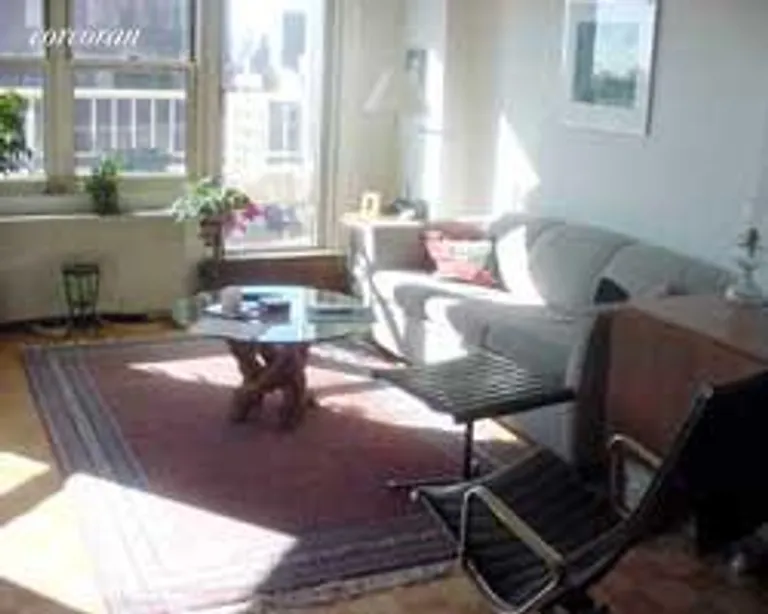 New York City Real Estate | View 305 East 24th Street, 20L | room 1 | View 2
