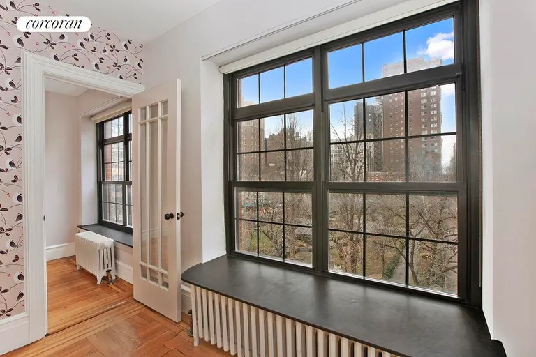 New York City Real Estate | View 38 Gramercy Park North, 5A | room 1 | View 2