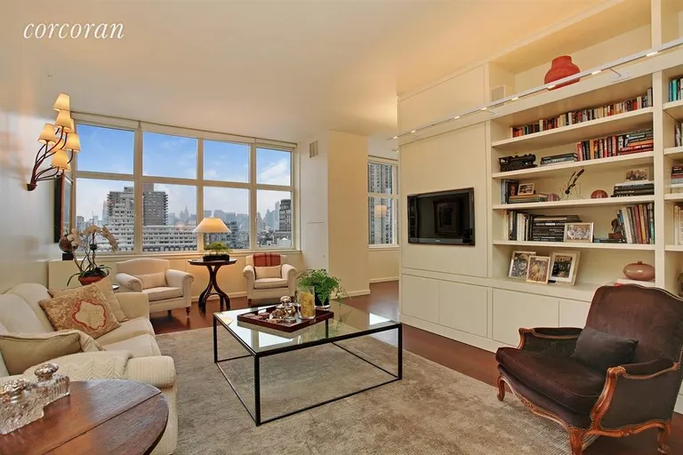 New York City Real Estate | View 181 East 90th Street, 21A | Living Room | View 2
