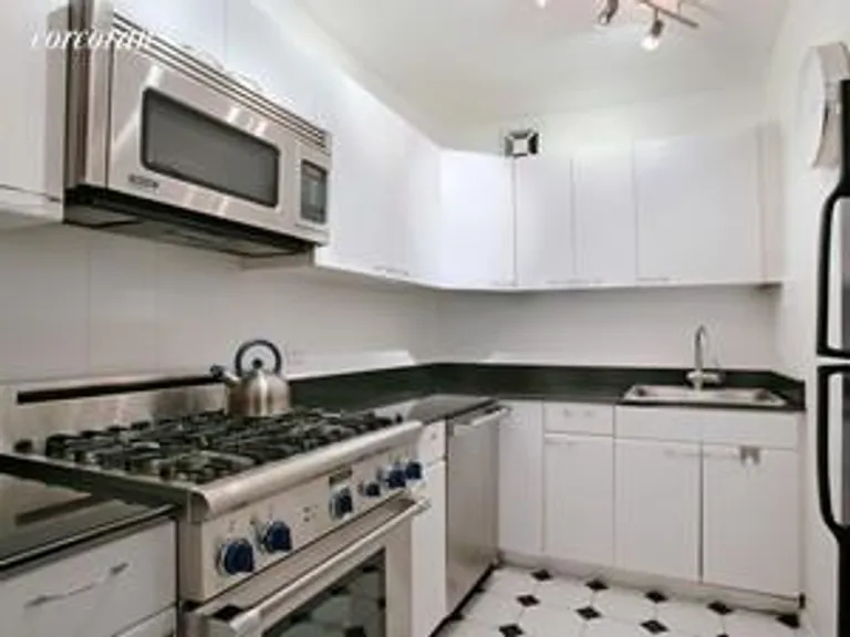New York City Real Estate | View 116 Central Park South, 8D | room 1 | View 2