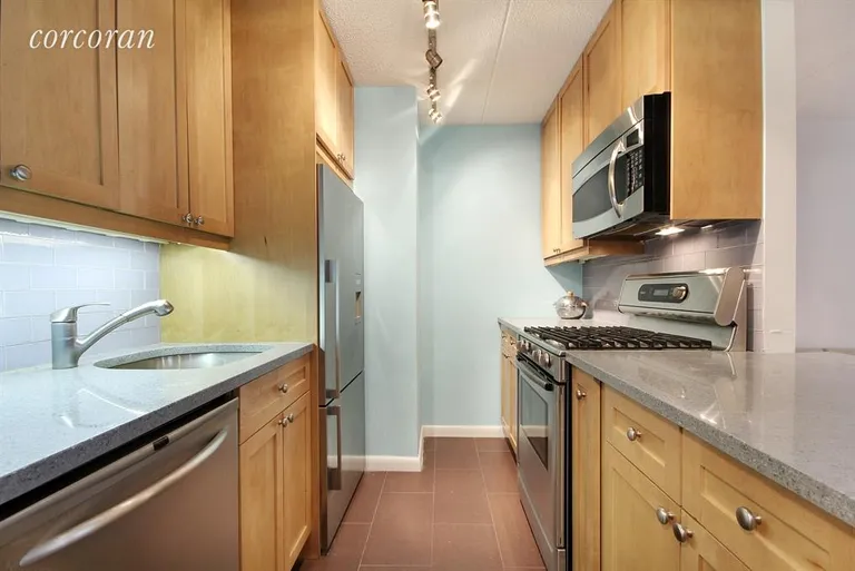 New York City Real Estate | View 383 East 10th Street, B3 | Modern and renovated | View 2