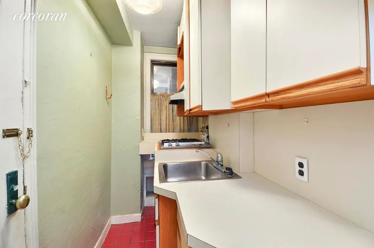 New York City Real Estate | View 45 Fifth Avenue, 3C | Kitchen | View 2