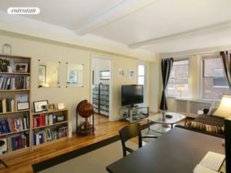 New York City Real Estate | View 333 East 43rd Street, 816 | 1 Bed, 1 Bath | View 1