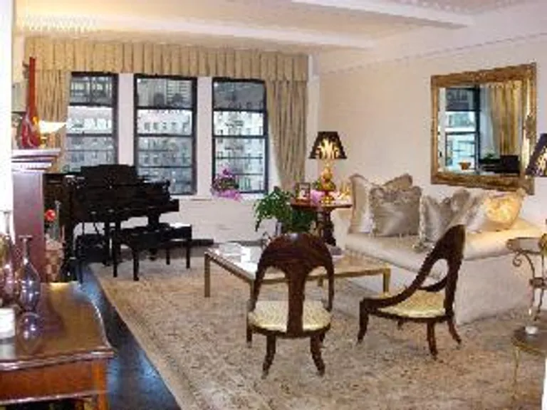 New York City Real Estate | View 25 East 86th Street, 13F | room 1 | View 2