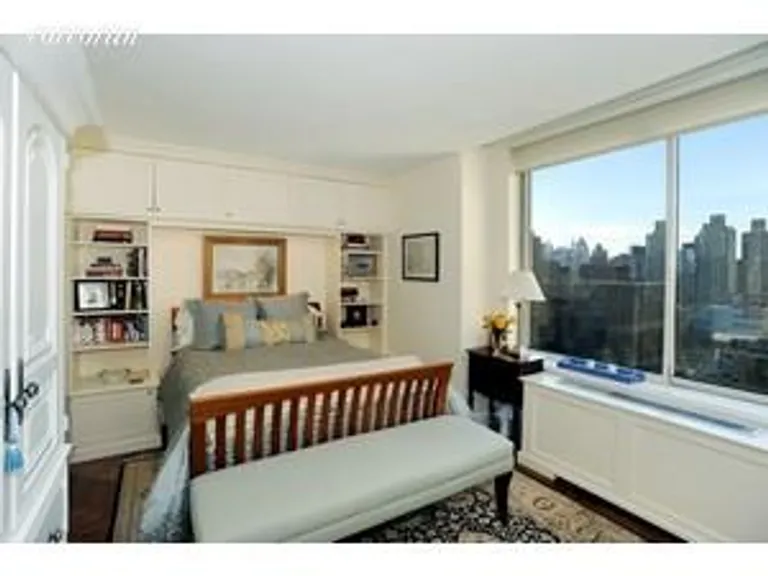 New York City Real Estate | View 200 Riverside Boulevard, 20E | room 2 | View 3