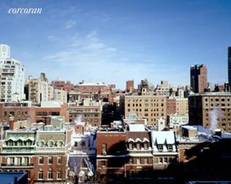 New York City Real Estate | View 125 East 72nd Street, 9C | 2 Beds, 2 Baths | View 1