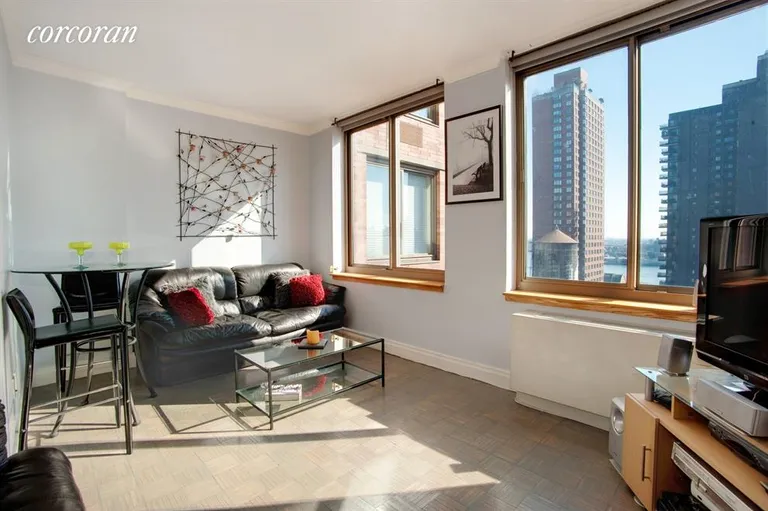 New York City Real Estate | View 400 East 90th Street, 17A | 1 Bed, 1 Bath | View 1