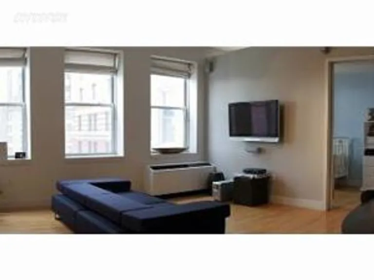 New York City Real Estate | View 80 Chambers Street, 15E | 2 Beds, 1 Bath | View 1