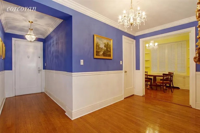 New York City Real Estate | View 1215 Fifth Avenue, 5A | Hallway | View 2