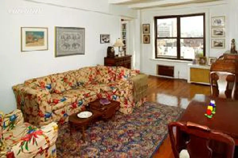 New York City Real Estate | View 60 West 68th Street, 9C | 2 Beds, 2 Baths | View 1