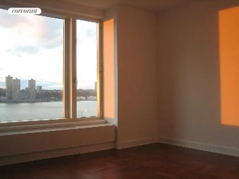 New York City Real Estate | View 240 Riverside Boulevard, 6D | room 3 | View 4
