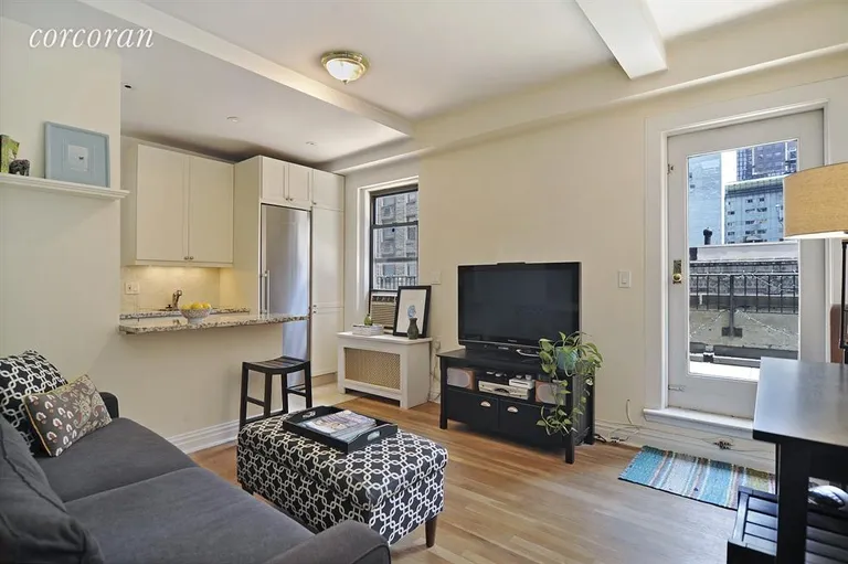 New York City Real Estate | View 142 East 49th Street, PHN | 1 Bed, 1 Bath | View 1