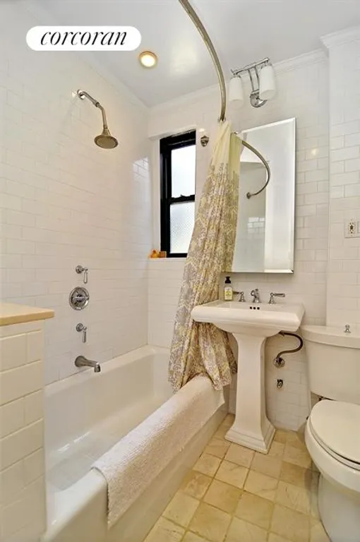 New York City Real Estate | View 142 East 49th Street, PHN | Master Bathroom | View 3