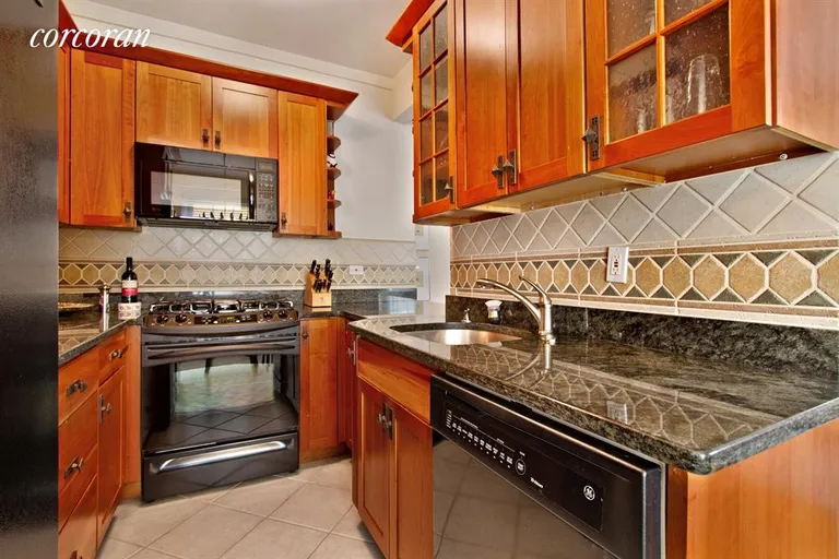 New York City Real Estate | View 172 West 79th Street, 6F | Kitchen | View 2