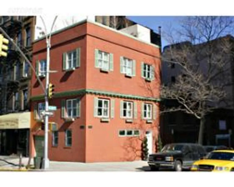New York City Real Estate | View 1255 Park Avenue | 3 Beds, 3.5 Baths | View 1