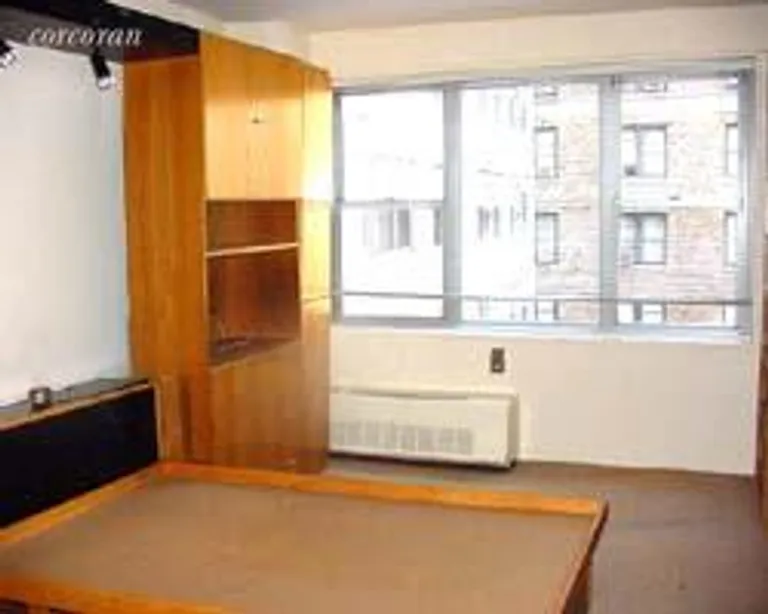 New York City Real Estate | View 15 West 72Nd Street, 14A | room 1 | View 2