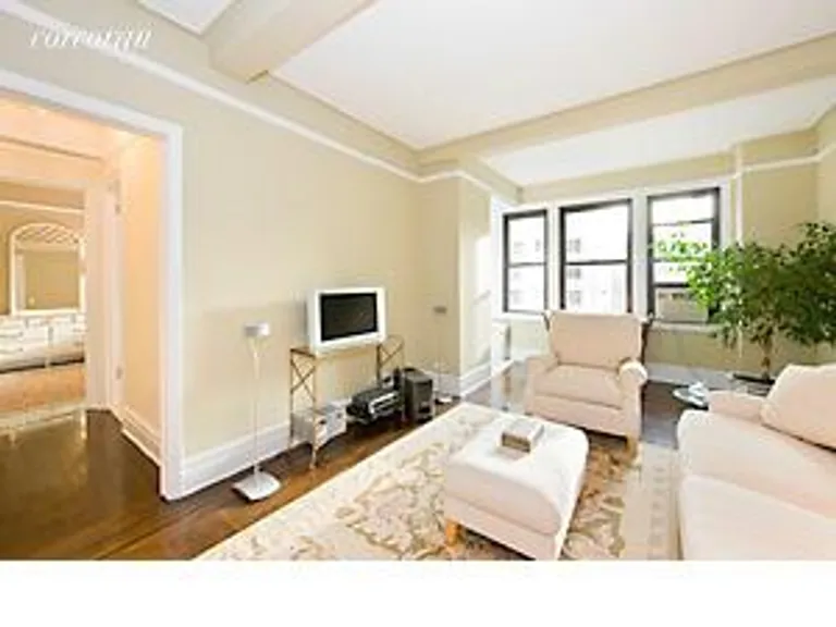 New York City Real Estate | View 225 East 79th Street, 7A | 1 Bed, 1 Bath | View 1