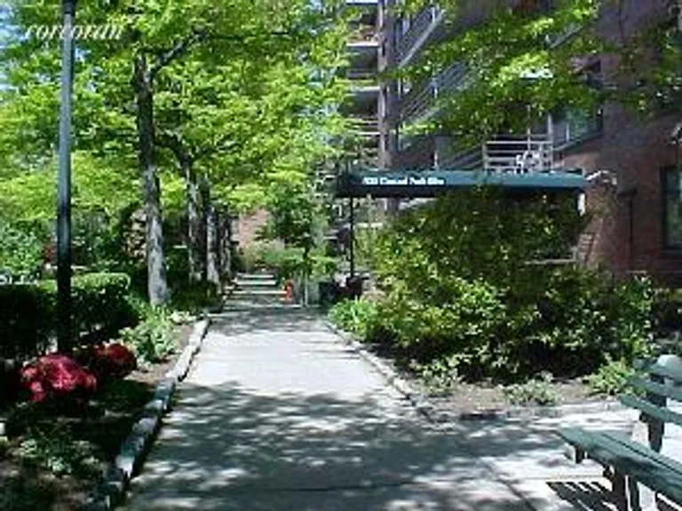 New York City Real Estate | View 400 Central Park West, 6K | room 2 | View 3