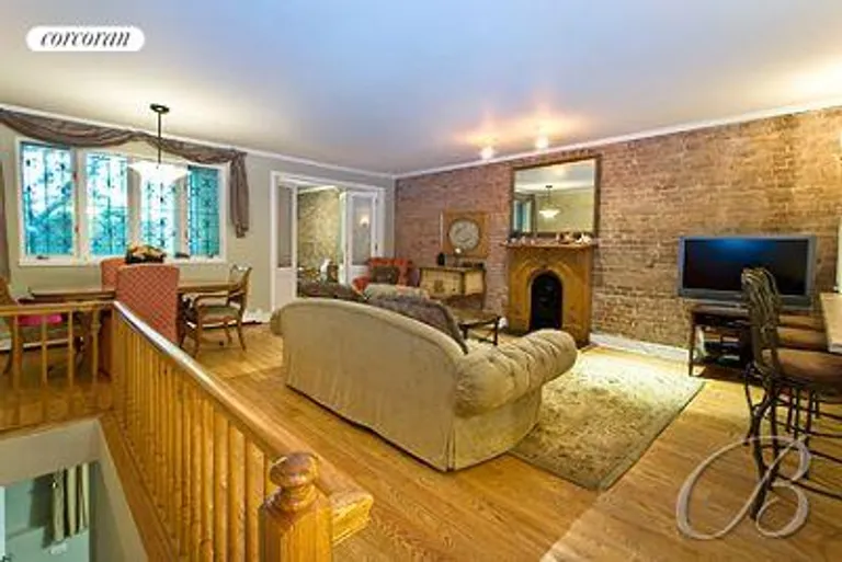 New York City Real Estate | View 319 West 89th Street, 1FL | 2 Beds, 2 Baths | View 1