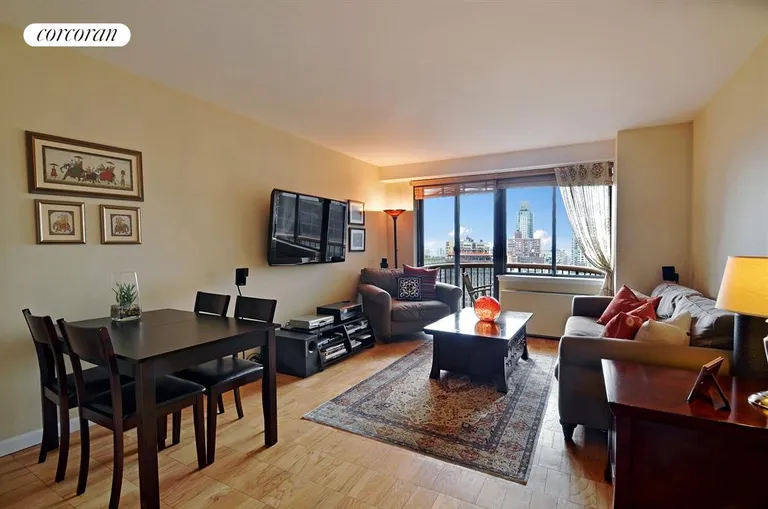 New York City Real Estate | View 45 East 25th Street, 27A | Living Room | View 8