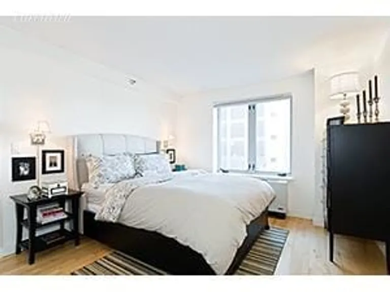 New York City Real Estate | View 53 Boerum Place, 5E | room 2 | View 3