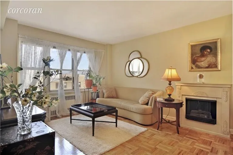 New York City Real Estate | View 34 Plaza Street East, 705 | 1 Bed, 1 Bath | View 1