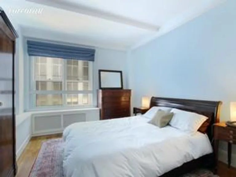 New York City Real Estate | View 150 East 49th Street, 4B | room 3 | View 4