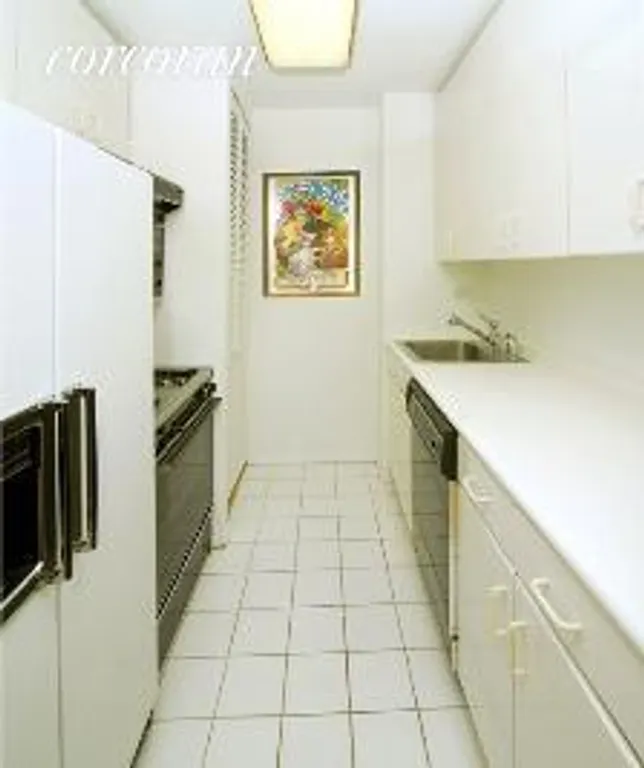 New York City Real Estate | View 161 West 61st Street, 35E | room 2 | View 3