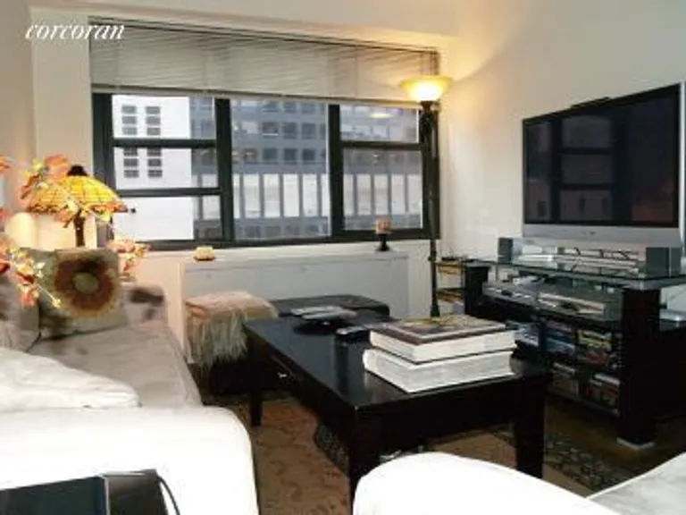 New York City Real Estate | View 220 East 57th Street, 16B | room 1 | View 2