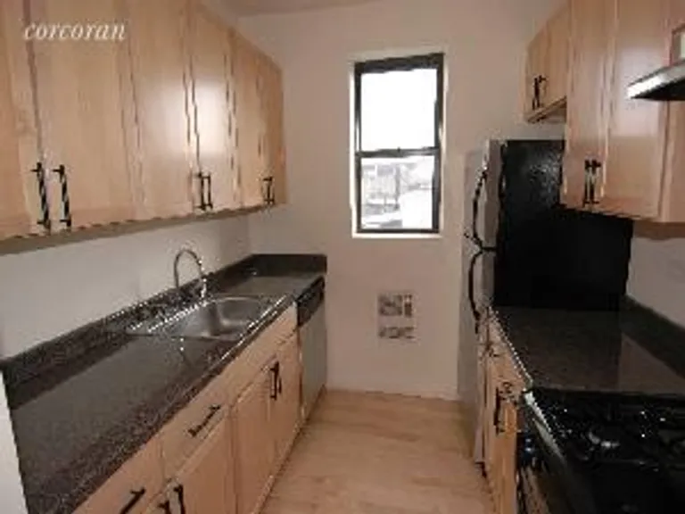 New York City Real Estate | View 219 17th Street, 5A | room 2 | View 3