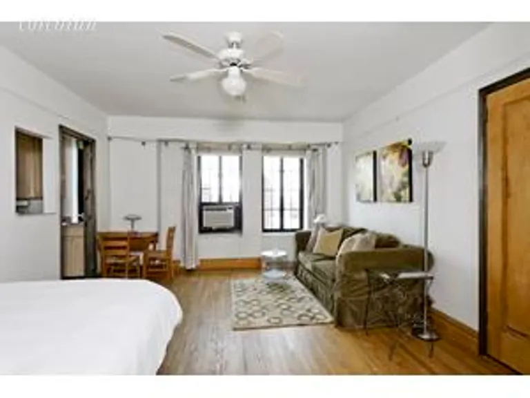 New York City Real Estate | View 201 West 16th Street, 16E | room 1 | View 2