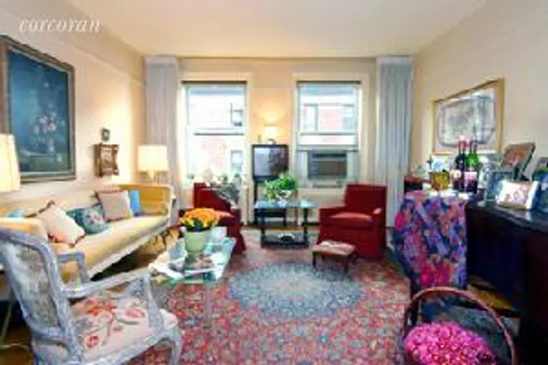 New York City Real Estate | View 505 West End Avenue, 9A | 3 Beds, 2 Baths | View 1