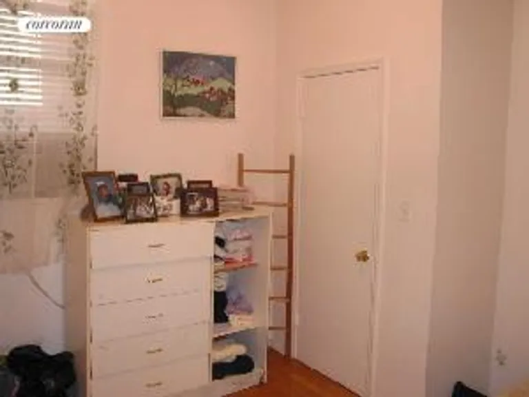 New York City Real Estate | View 18 Boerum Street, 4D | room 4 | View 5