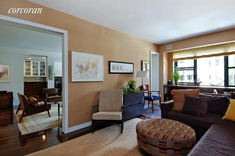 New York City Real Estate | View 165 East 72Nd Street, 4E | Library | View 4