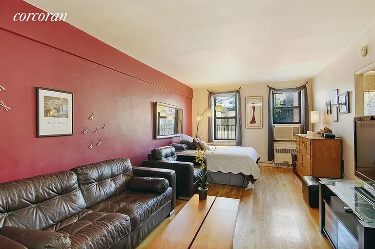 New York City Real Estate | View 242 East 38th Street, 5F | Living Area | View 4