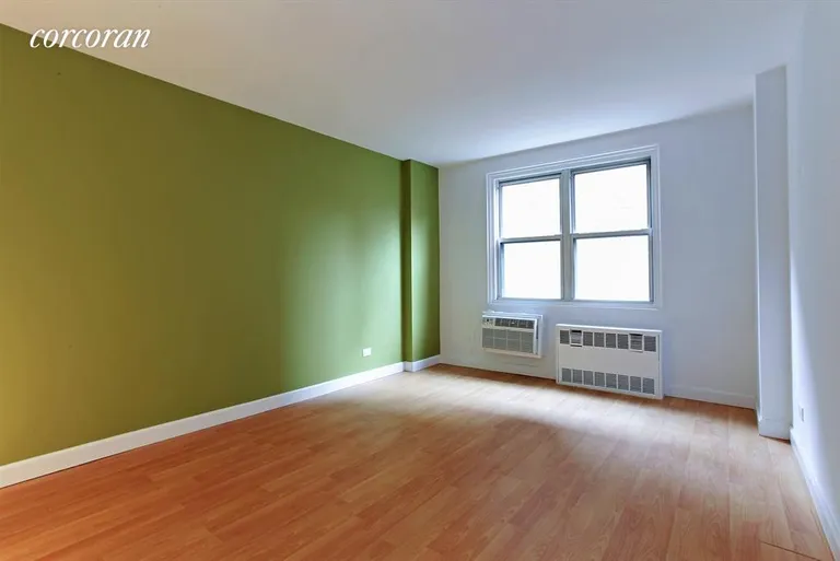 New York City Real Estate | View 1270 Fifth Avenue, 4K | Oversized Bedroom with room to spare! | View 3