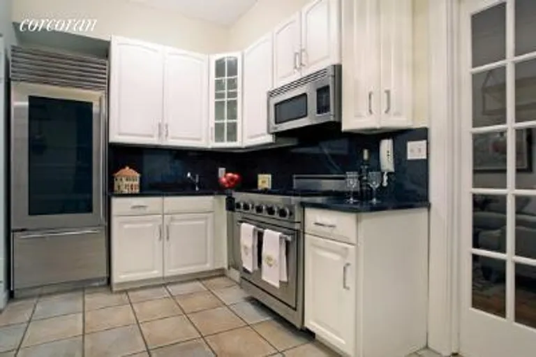New York City Real Estate | View 304 West 89th Street, 1A | Kitchen | View 3