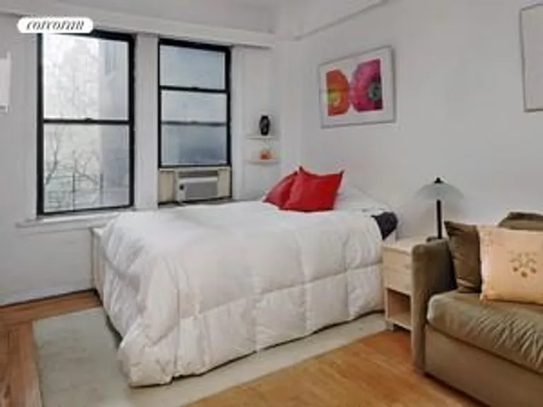 New York City Real Estate | View 40 West 72nd Street, 51A | South-facing Living/Sleeping Area | View 2