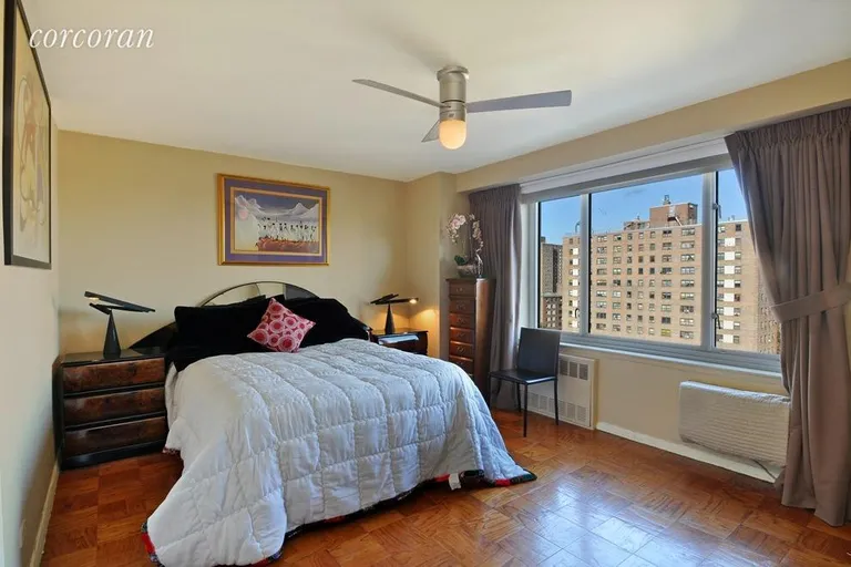 New York City Real Estate | View 392 Central Park West, 15H | room 2 | View 3