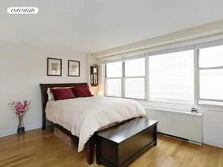 New York City Real Estate | View 520 East 72Nd Street, 11M | Sleeping Area | View 3