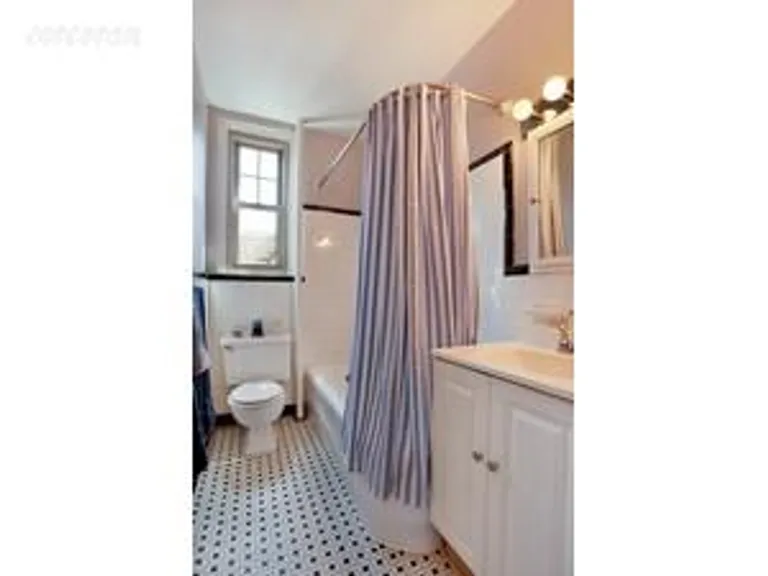 New York City Real Estate | View 209 Lincoln Place, 6C | room 4 | View 5
