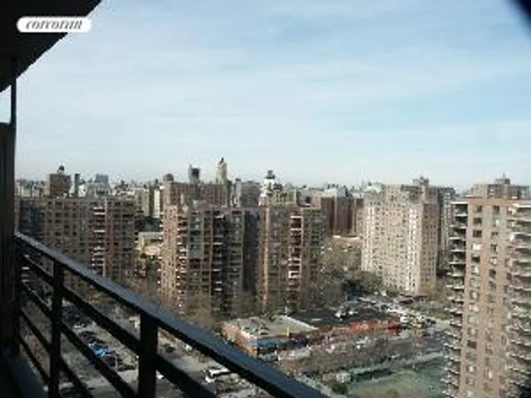 New York City Real Estate | View 382 Central Park West, 20B | room 3 | View 4