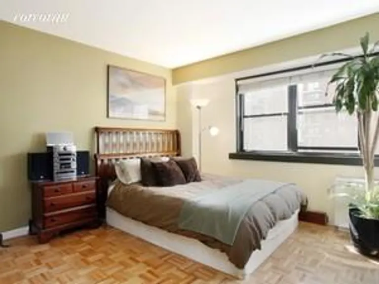 New York City Real Estate | View 235 East 87th Street, 9A | room 1 | View 2