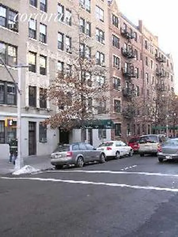 New York City Real Estate | View 90 8th Avenue, 8C | 2 Beds, 1 Bath | View 1